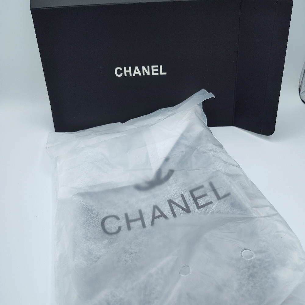 CHANEL Blue Denim Logo Cosmetic Pouch Case CC Monogram Travel NIB NWT AUTHENTIC - Picture 8 of 9